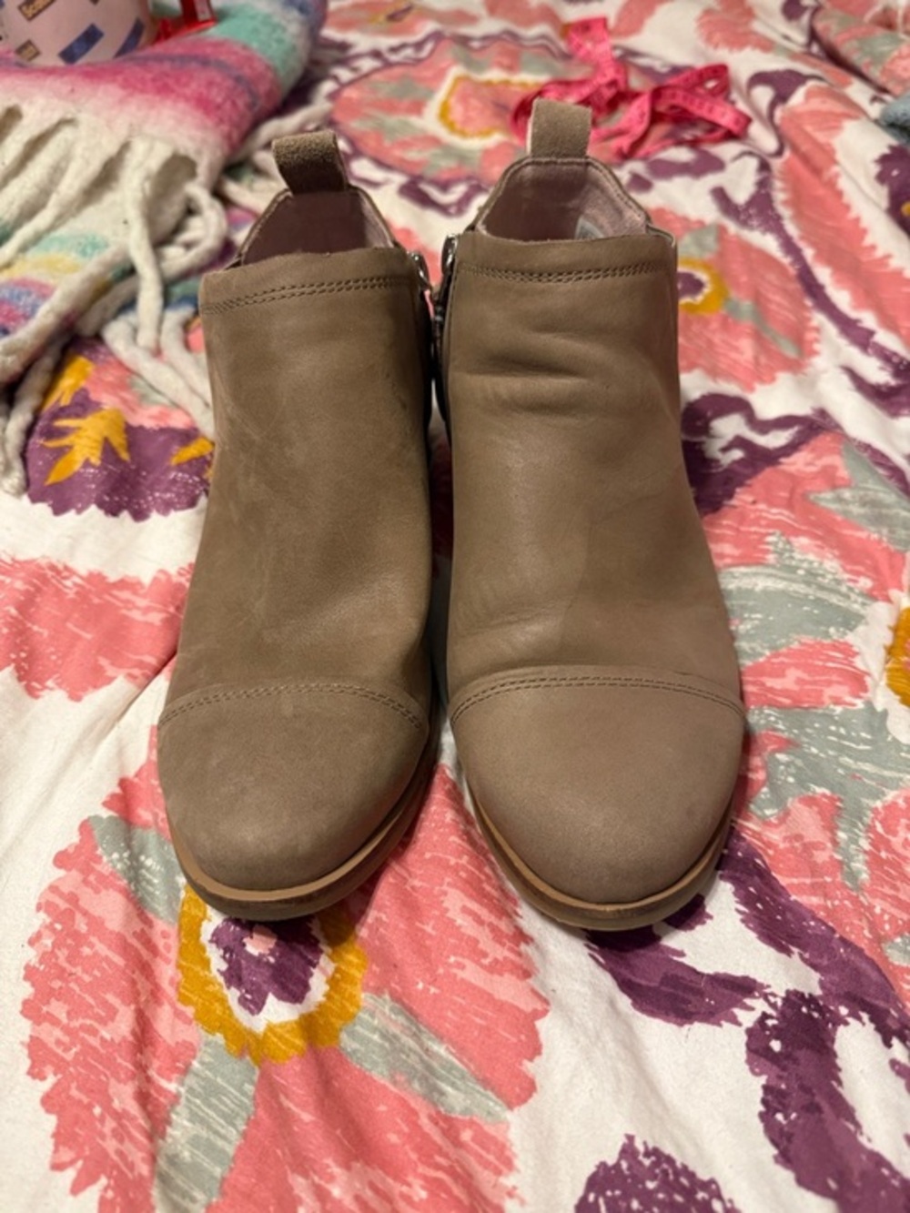TOMS Taupe Leather Ankle Booties - Women's Size 8.5
